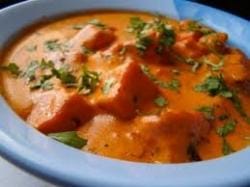 PANEER MAKHANİ