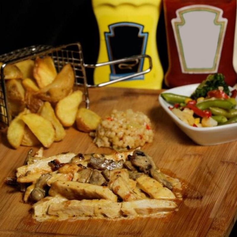 Cafe de Paris Soslu Tavuk