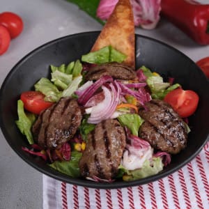 Köfte Salata
