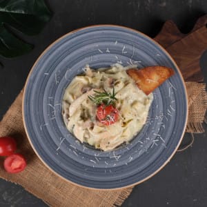 Fettuccine Alfredo