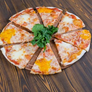 Üç Peynirli Pizza